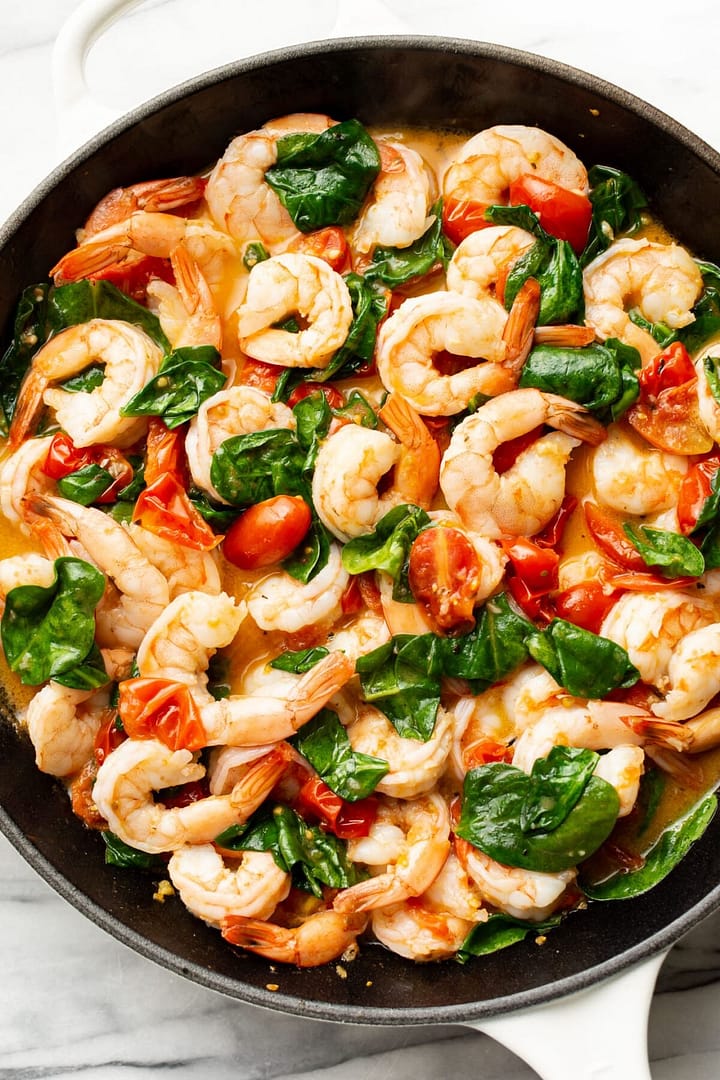 Delicious Tomato Spinach Shrimp Pasta Recipe for Easy Weeknight Dinners!